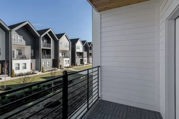 Nashville, TN 37214,550 Markham St #14