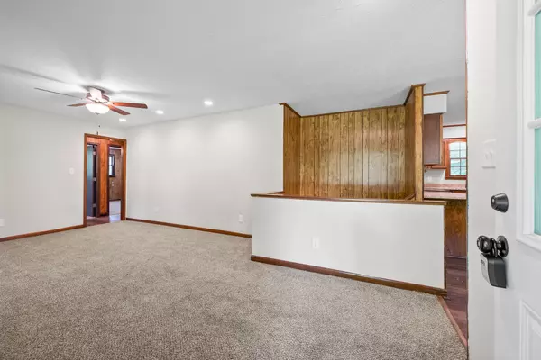 Erin, TN 37061,1310 Dogwood Dr