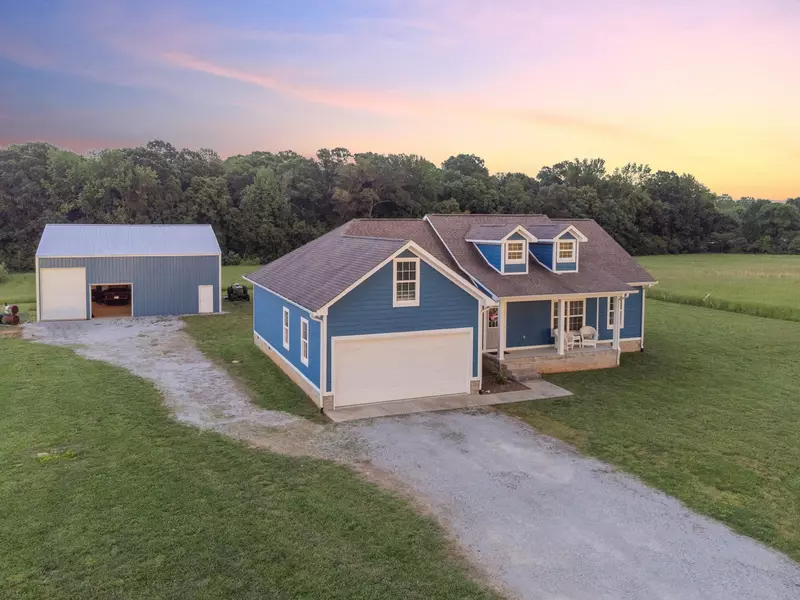 555 Haddon Ln, Winchester, TN 37398