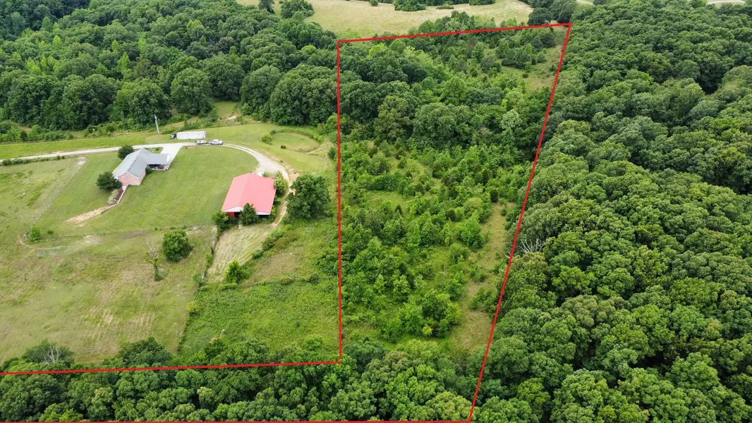 992 Yellow Creek Rd, Dickson, TN 37055