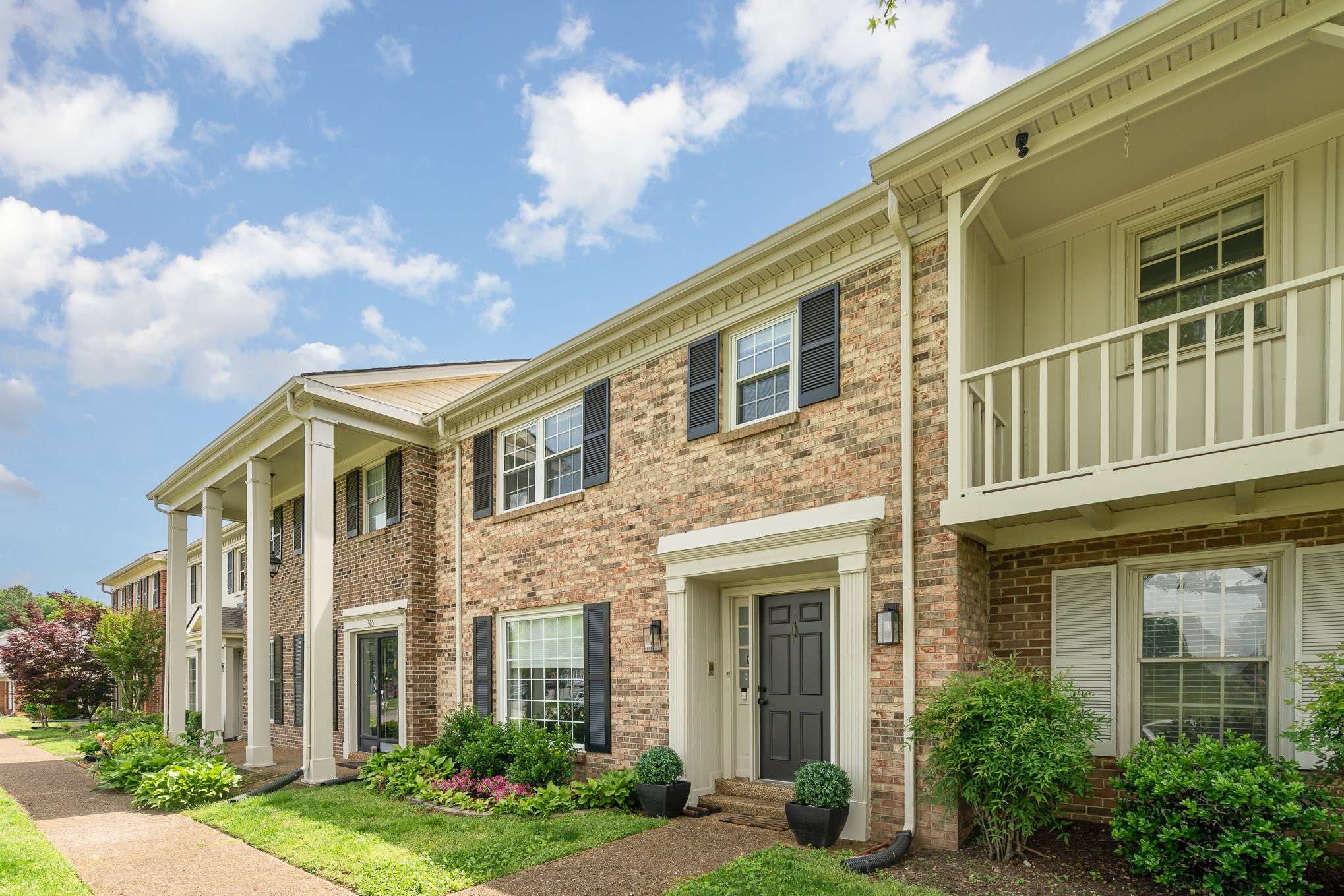 Nashville, TN 37221,8300 Sawyer Brown Rd #K306