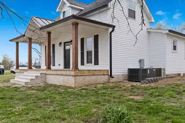 Cross Plains, TN 37049,6870 Highway 25 #E