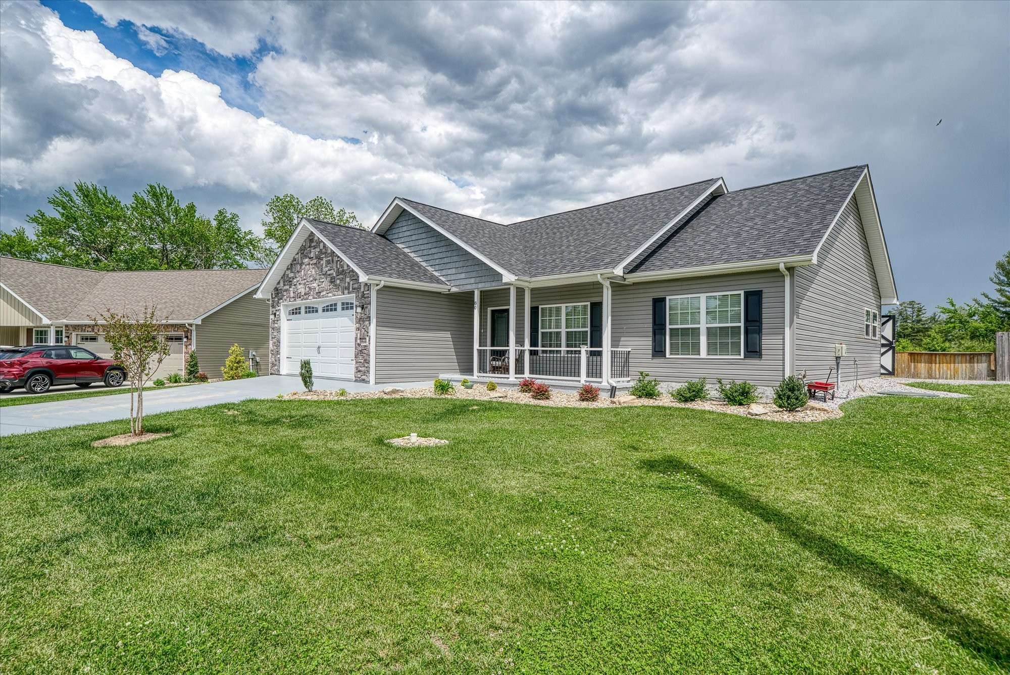 80 Sky View Meadow Dr, Crossville, TN 38555