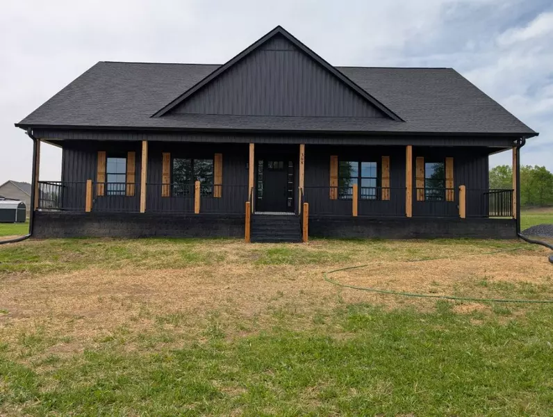 368 Clyde Wix Rd, Westmoreland, TN 37186