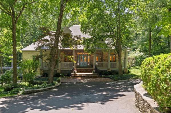 2048 Timberwood Dr,  Nashville,  TN 37215