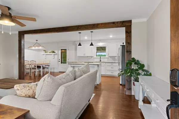 Cunningham, TN 37052,3288 Ball Rd