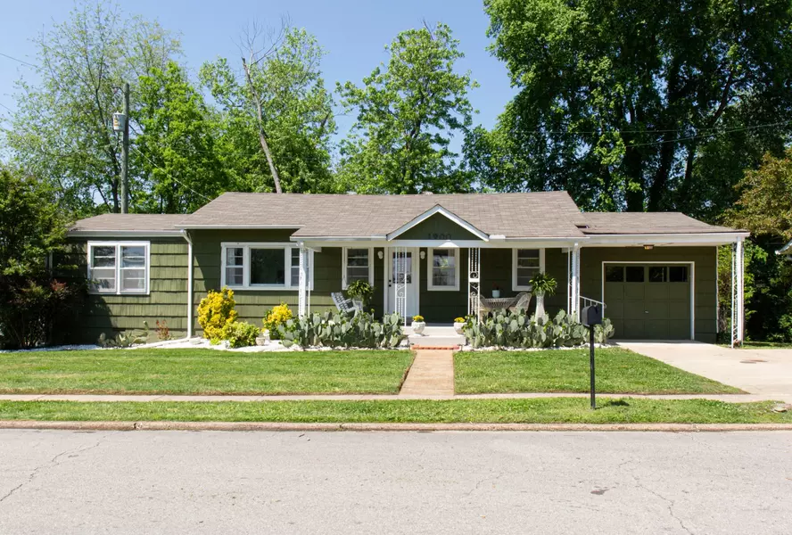 1900 Overton St, Old Hickory, TN 37138