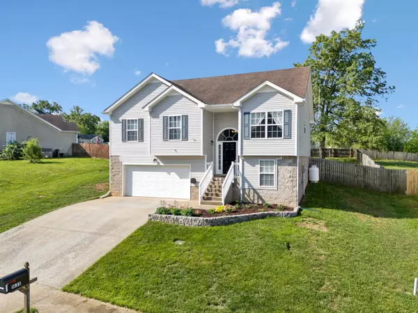 1633 Broad Cir, Clarksville, TN 37042