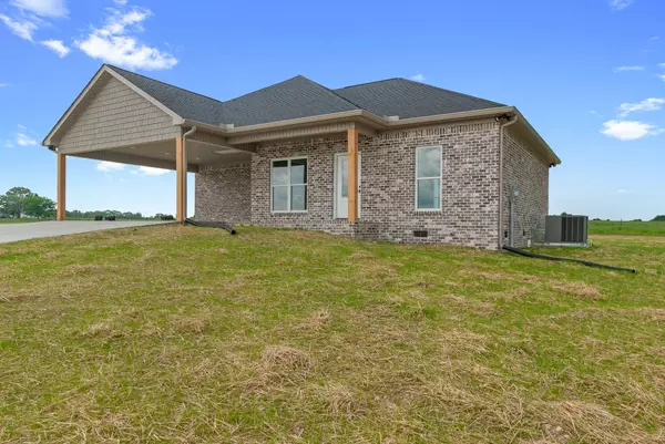 Leoma, TN 38468,400 Sawyer Ln