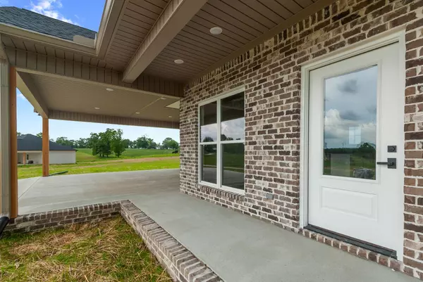 Leoma, TN 38468,400 Sawyer Ln