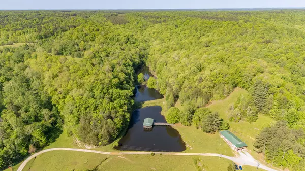 Waynesboro, TN 38485,198 Robinson Hollow Rd