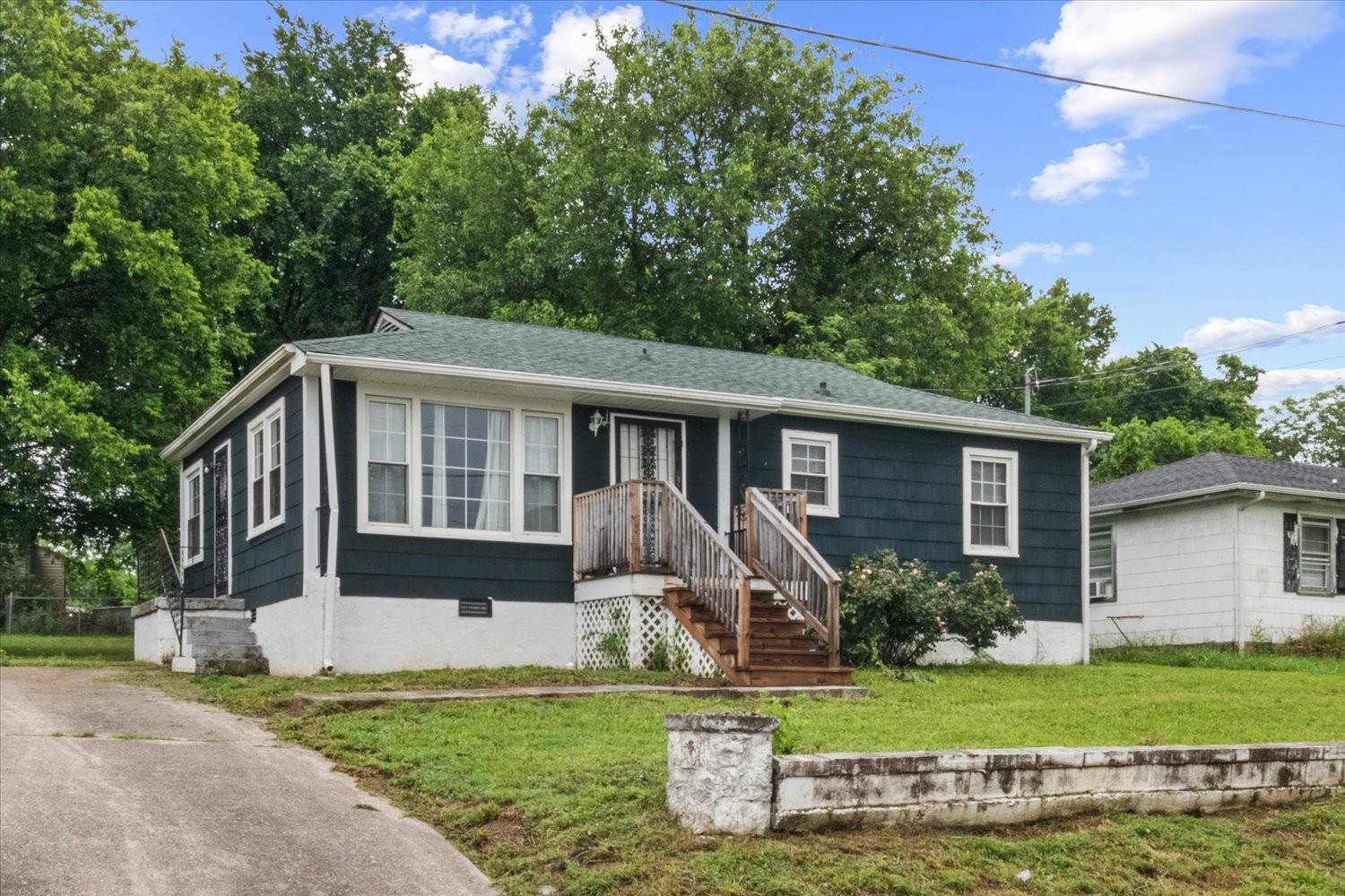 Lewisburg, TN 37091,210 School St