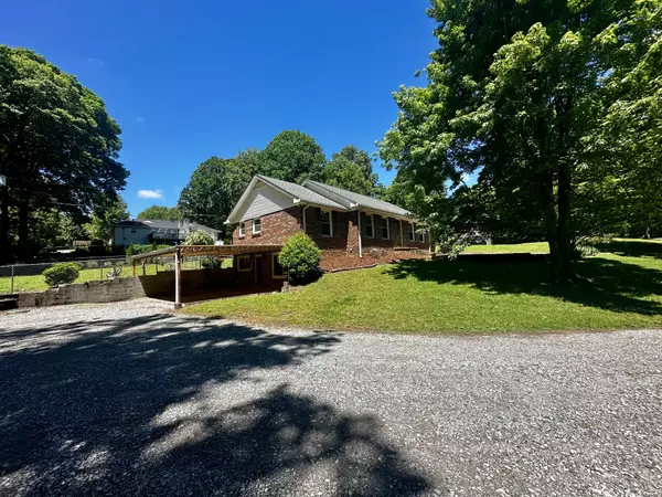 Dickson, TN 37055,1026 Highland Dr