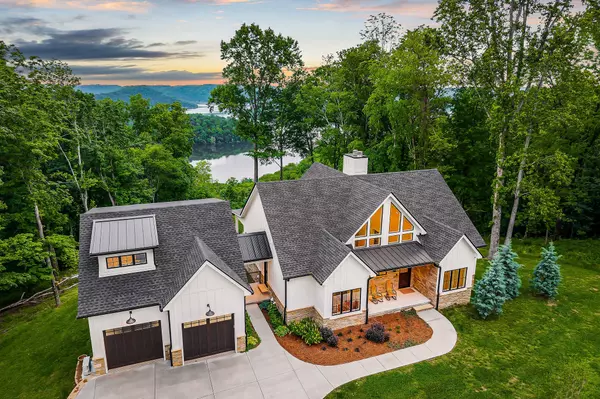 303 Davidson Rd, Smithville, TN 37166