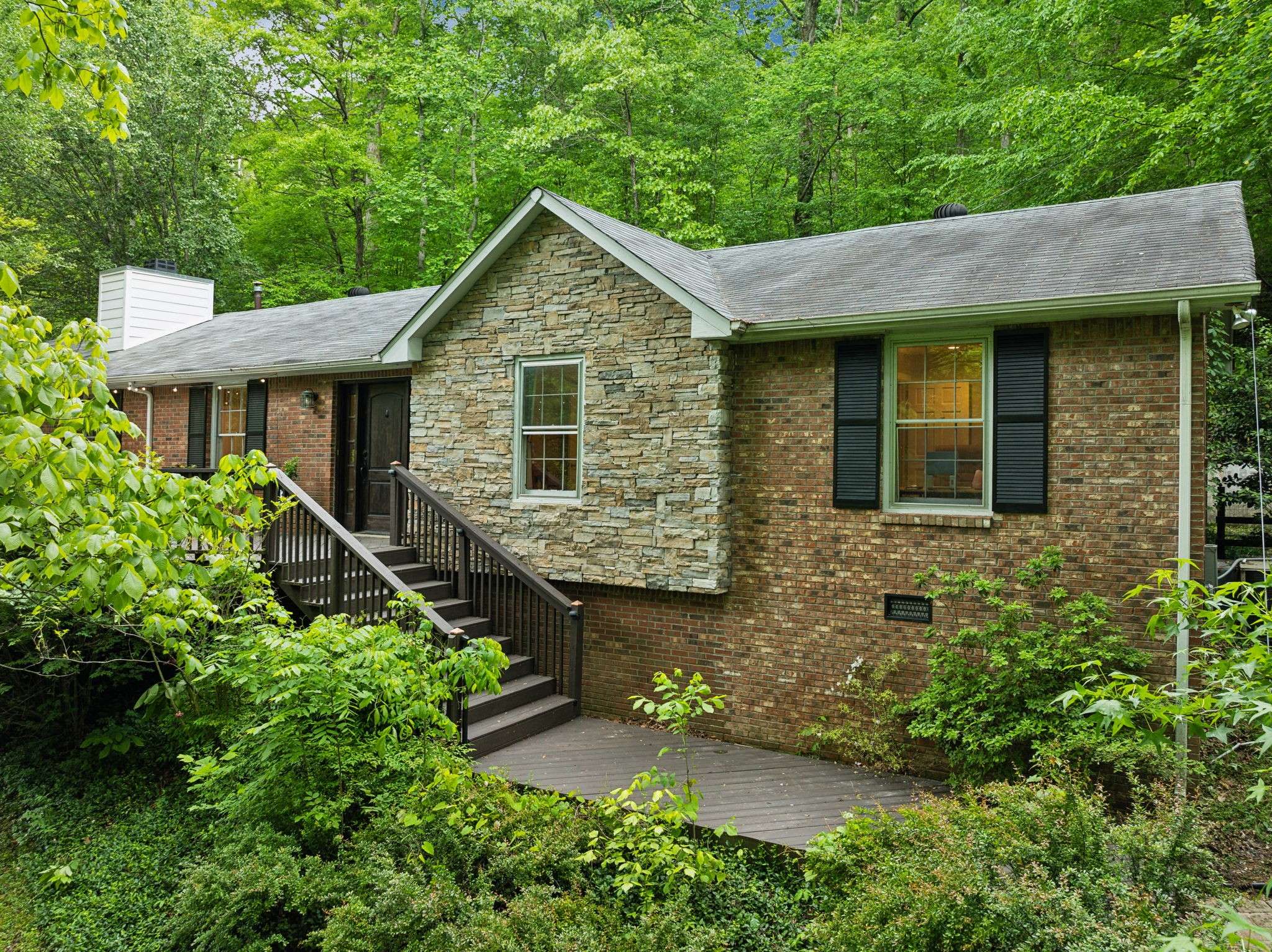 7447 Huntwick Trl, Nashville, TN 37221