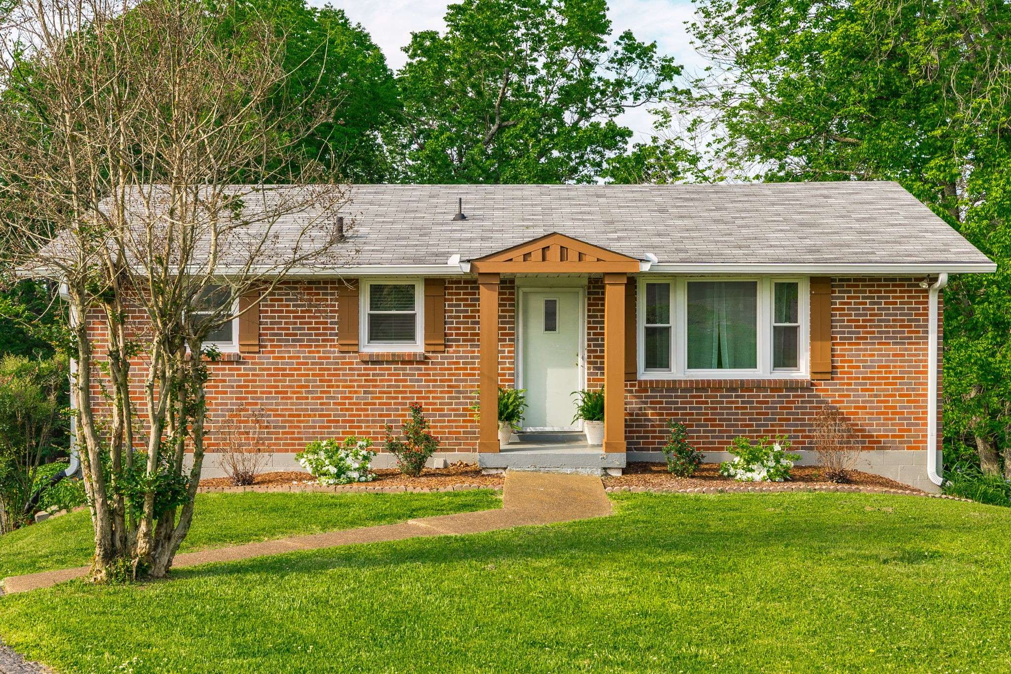411 Rosehill Ct, Goodlettsville, TN 37072