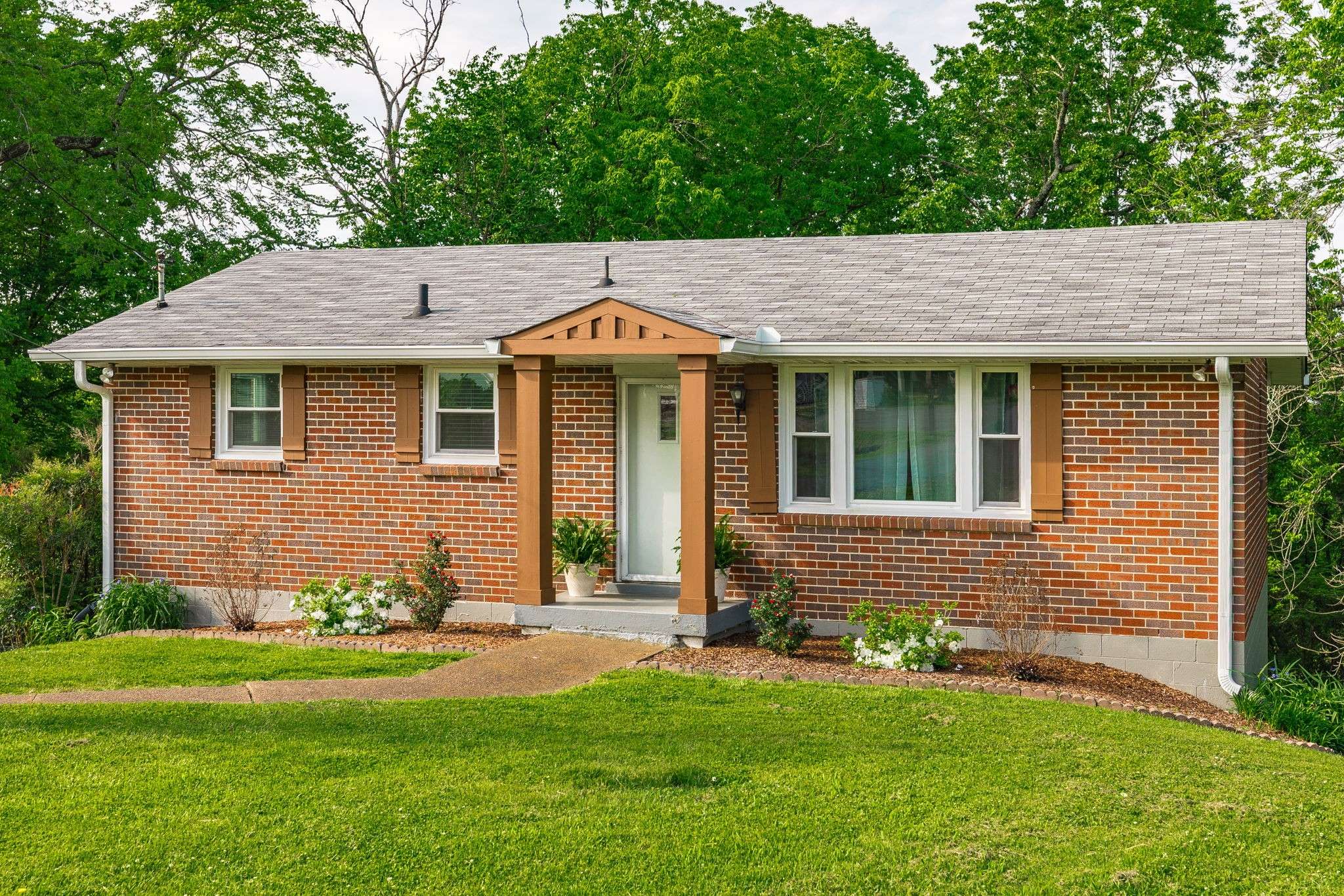 Goodlettsville, TN 37072,411 Rosehill Ct