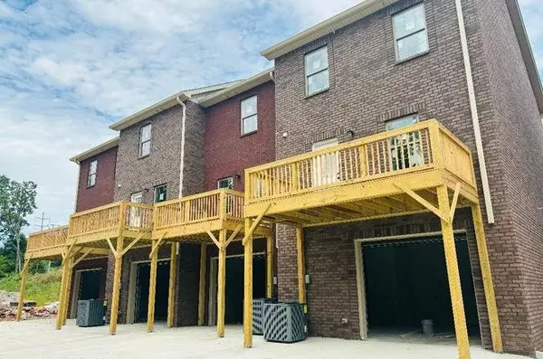 Clarksville, TN 37042,500 Peachers Mill Rd #C2