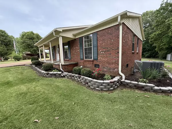Hollow Rock, TN 38342,115 Massey Ave