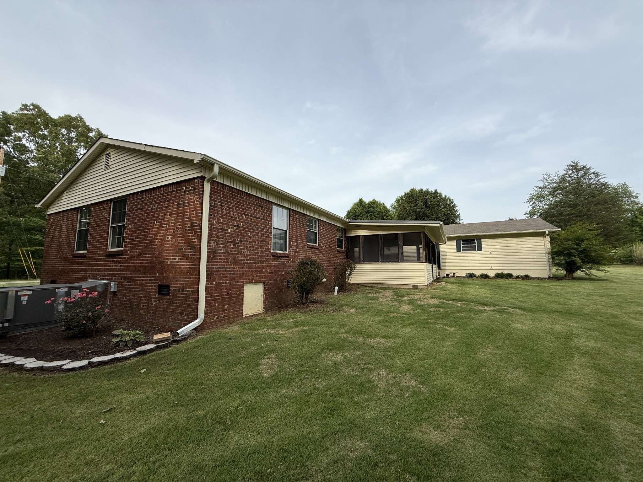 Hollow Rock, TN 38342,115 Massey Ave