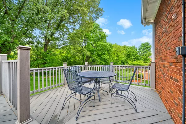 Clarksville, TN 37043,411 Lake Pointe Dr
