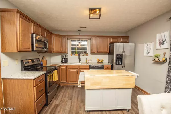 Knoxville, TN 37912,6100 Morning Glory Place