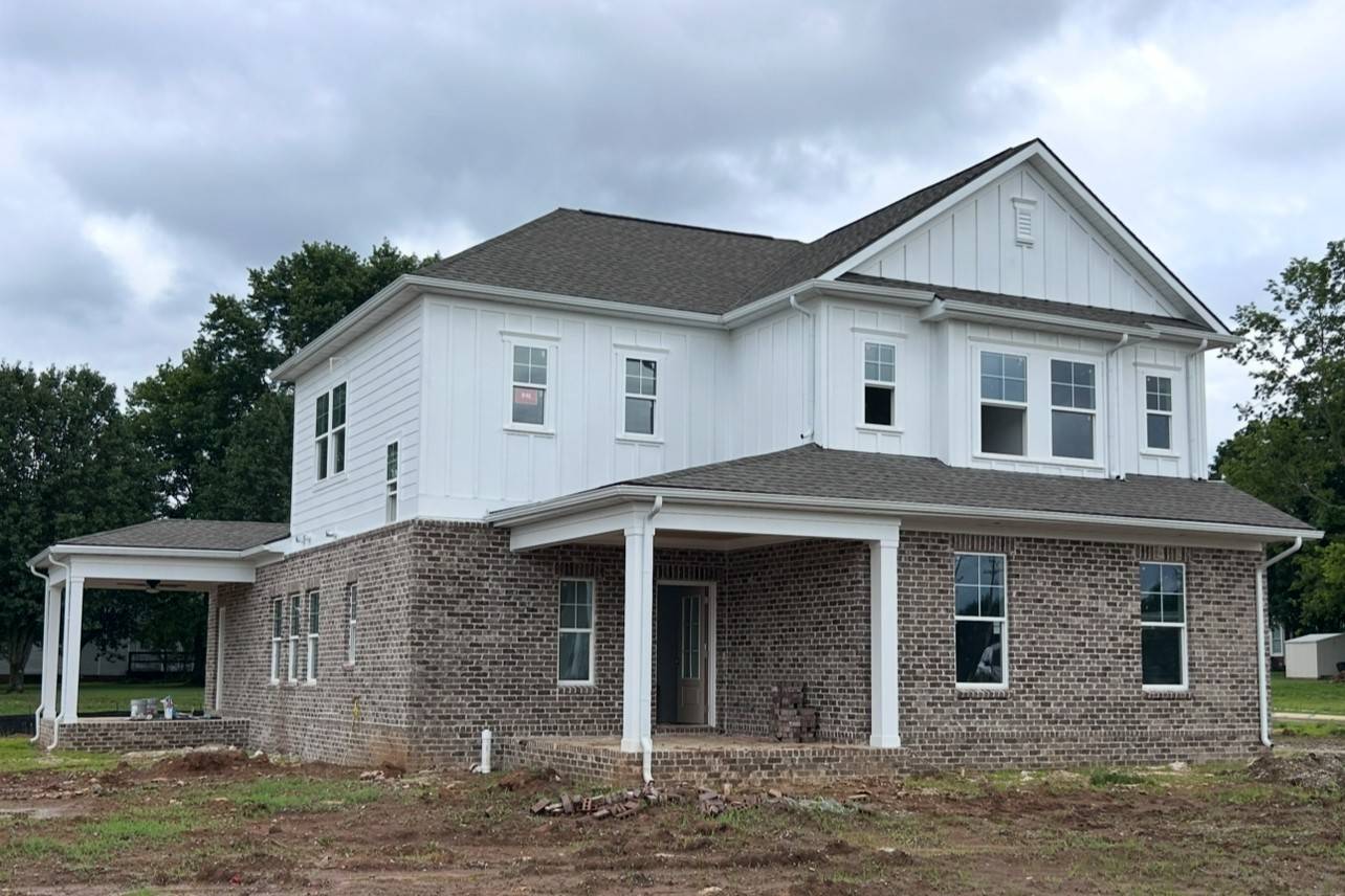 Columbia, TN 38401,6161 Worthingtion Rd