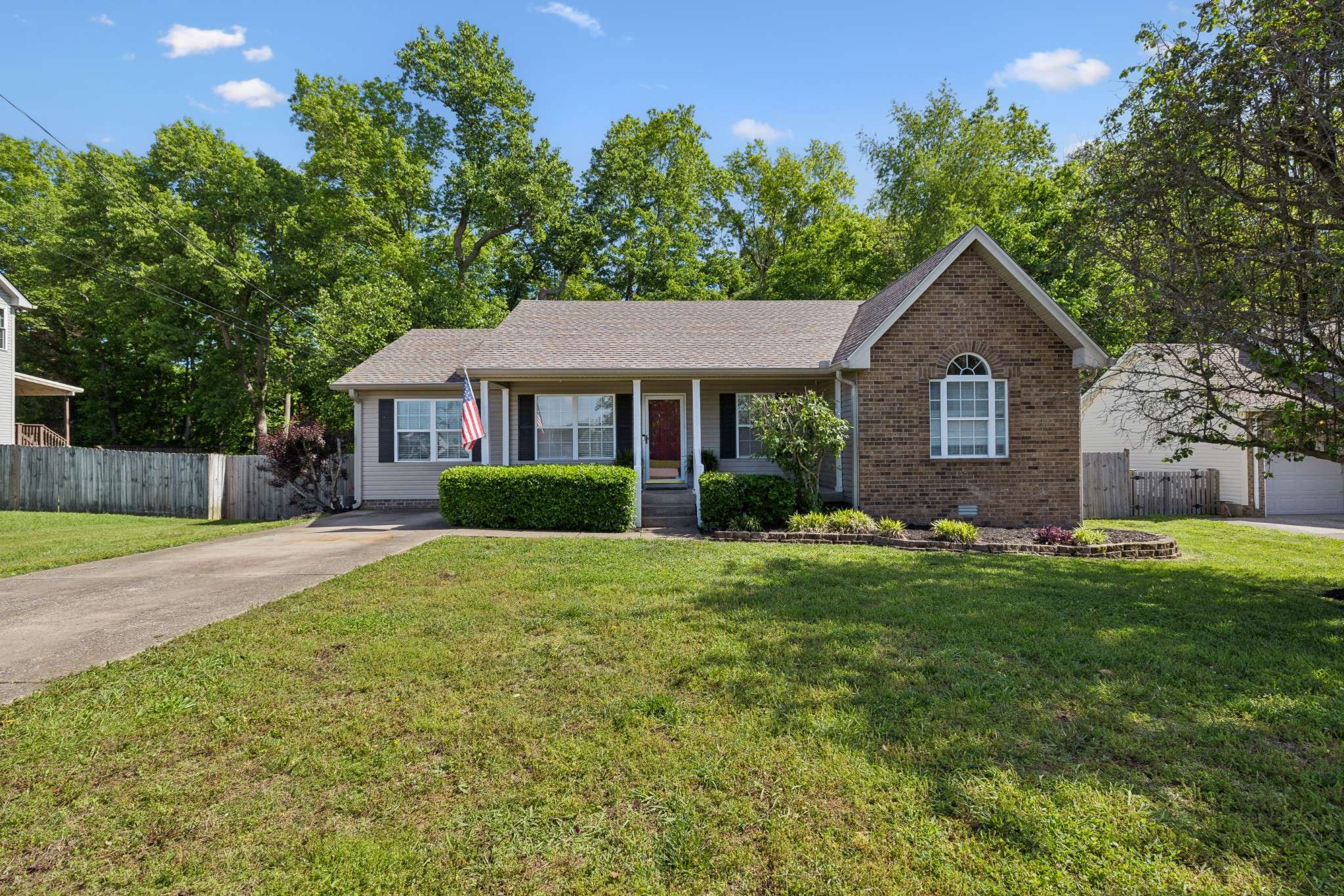 1038 Windtree Tr, Mount Juliet, TN 37122