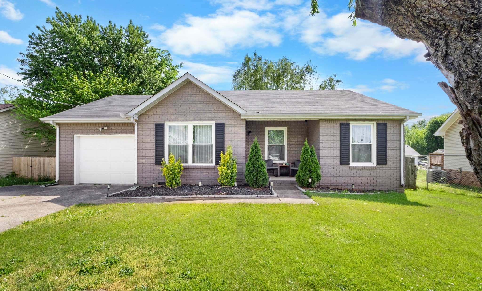 304 Fitzgerald Dr, Clarksville, TN 37042