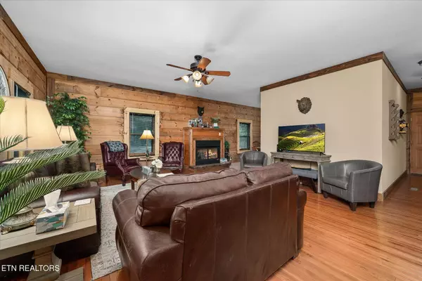 Crossville, TN 38572,12983 Hwy 127 S