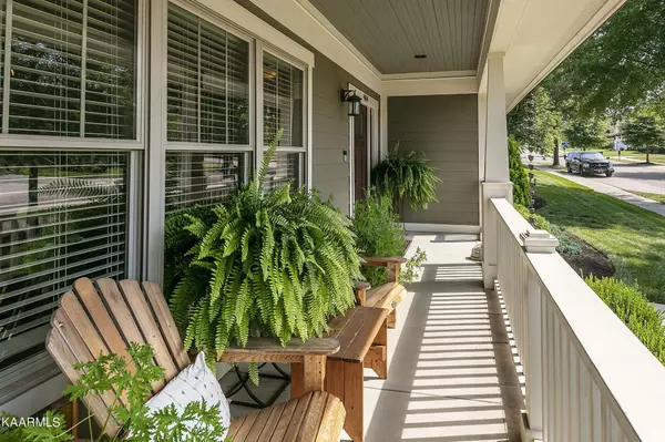 Loudon, TN 37774,484 Bobcat Run Drive