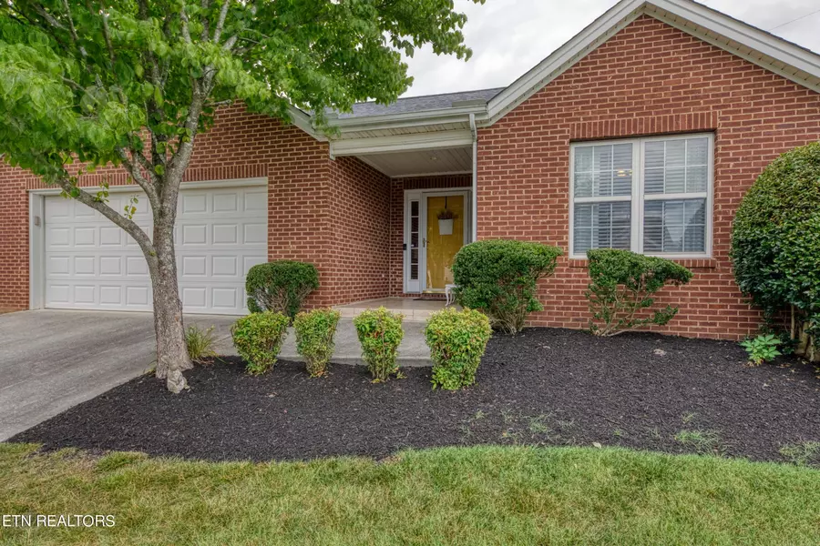 220 Eaton Village, Lenoir City, TN 37771