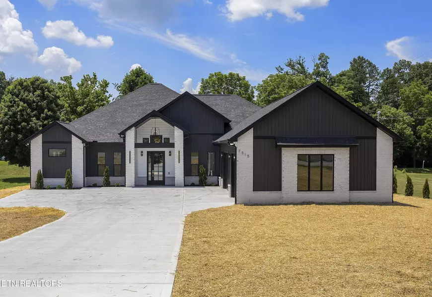 7515 Washington Pike, Corryton, TN 37721