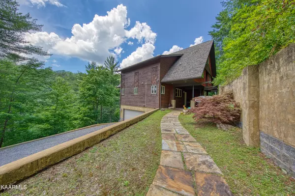 Townsend, TN 37882,107 Bluestone Way