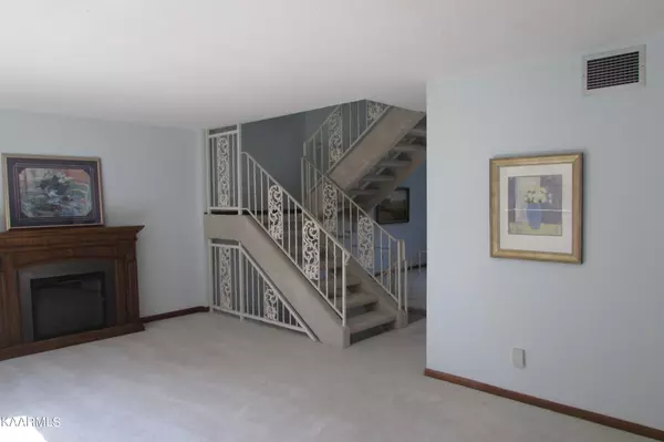 Oak Ridge, TN 37830,42 Brookside Drive