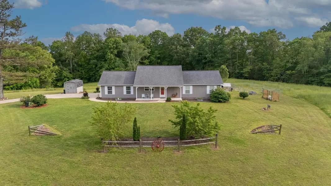 232 Rayann Dr, Lawrenceburg, TN 38464