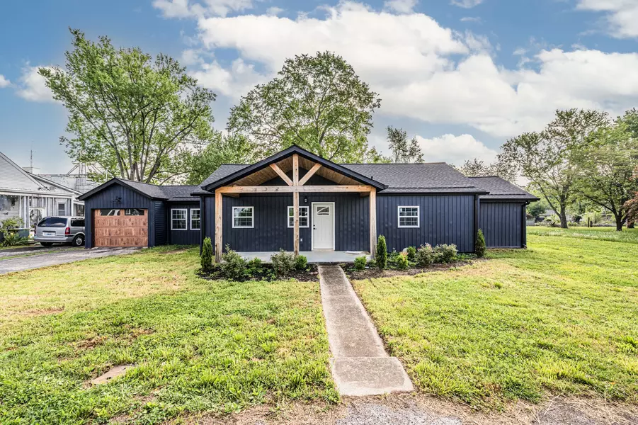204 Wilson Ave, Auburn, KY 42206