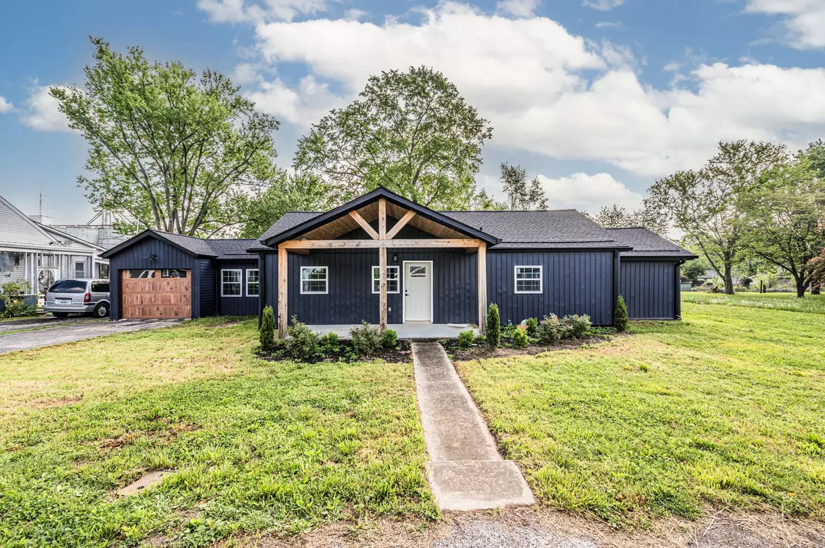 Auburn, KY 42206,204 Wilson Ave