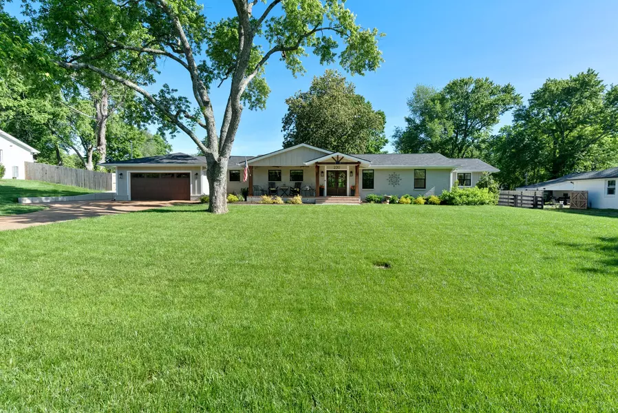 230 Derby Ln, Franklin, TN 37069