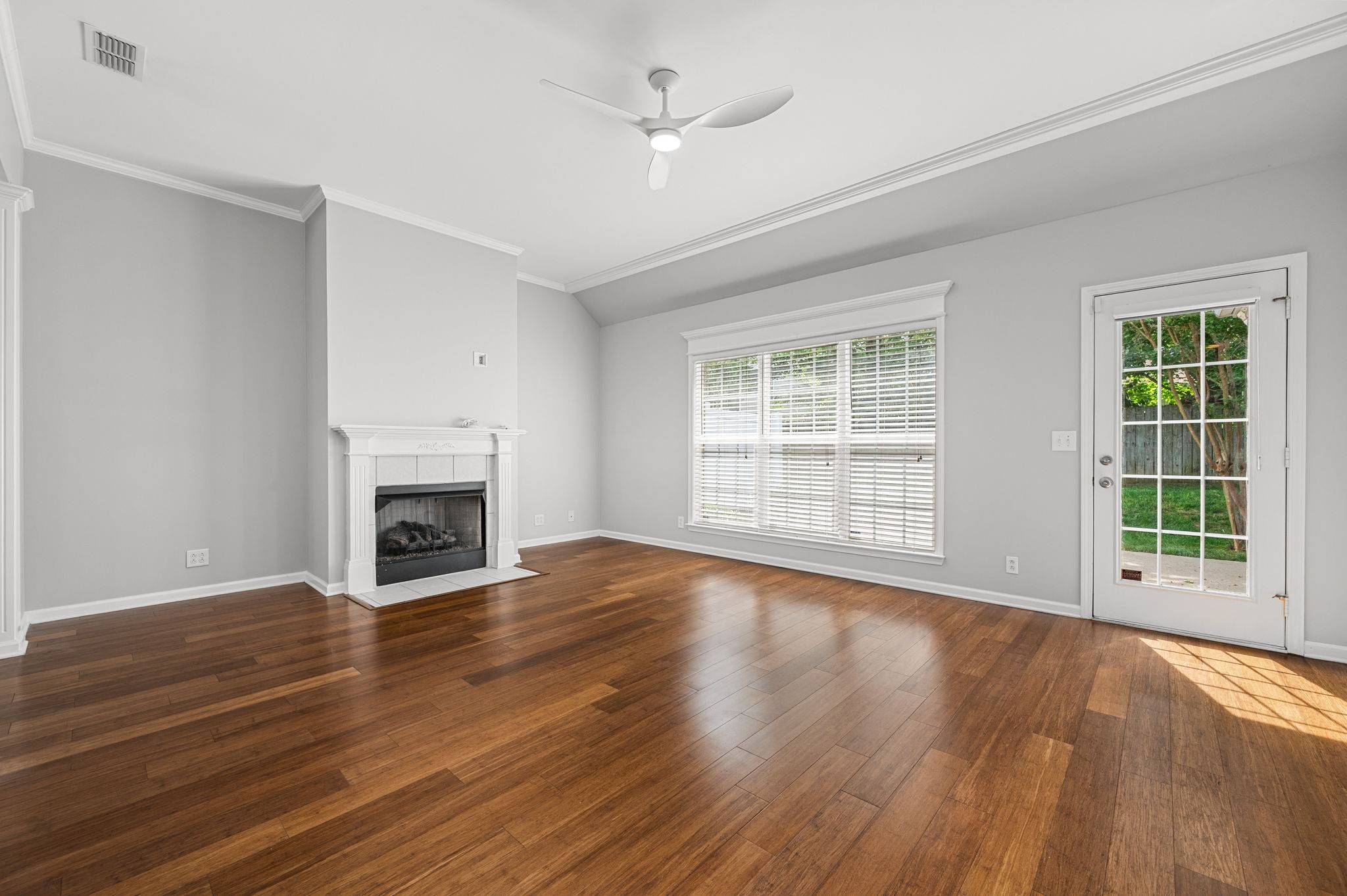 Murfreesboro, TN 37128,637 Stonetrace Dr
