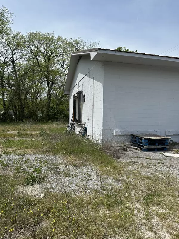 Fayetteville, TN 37334,124 Shelbyville Hwy