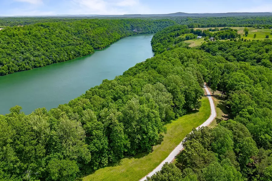 7L Potts Camp Rd, Smithville, TN 37166