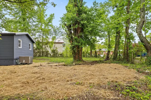 Tracy City, TN 37387,97 Baker Street