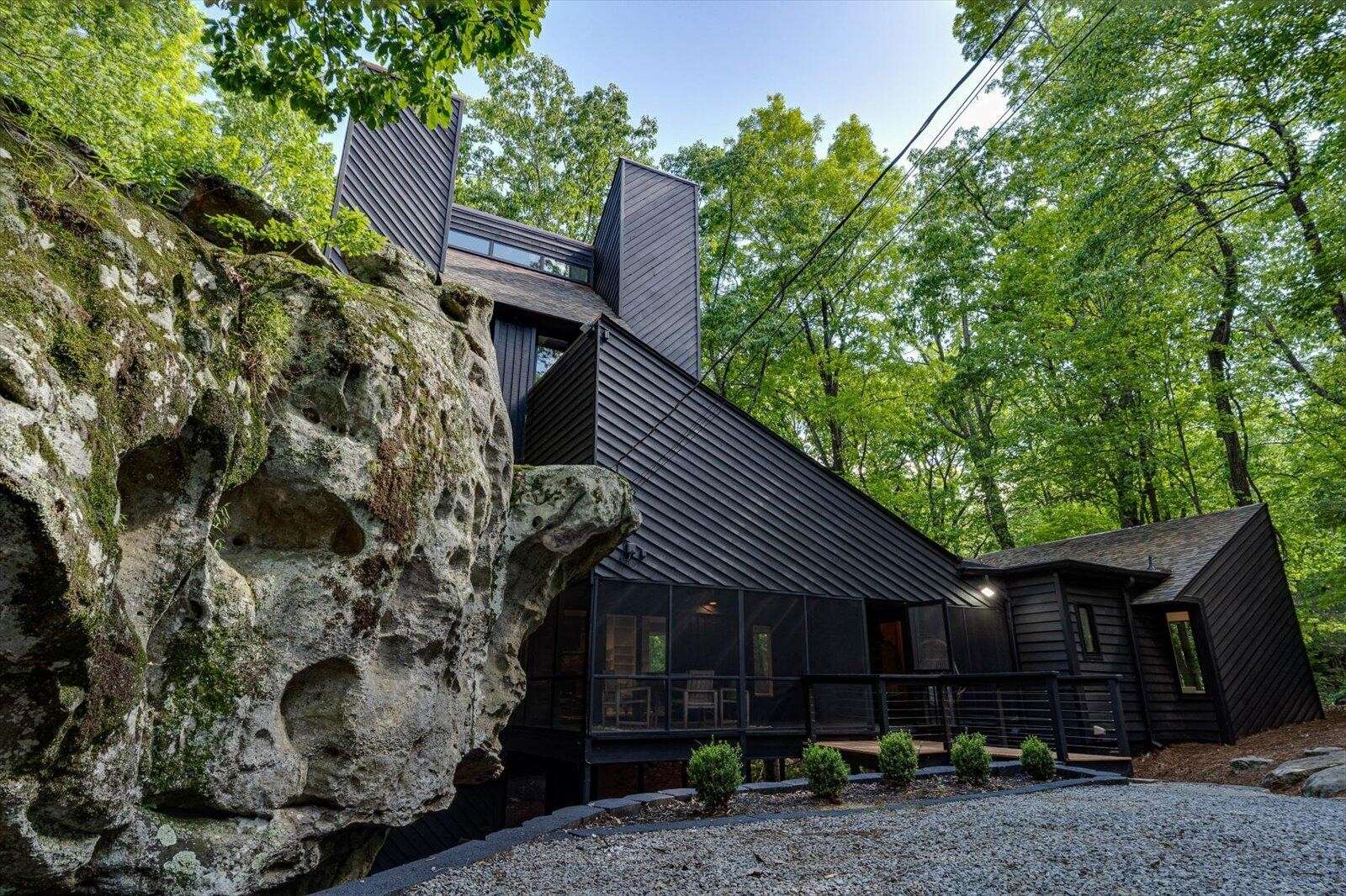 Lookout Mountain, TN 37350,314 Fairy Trail