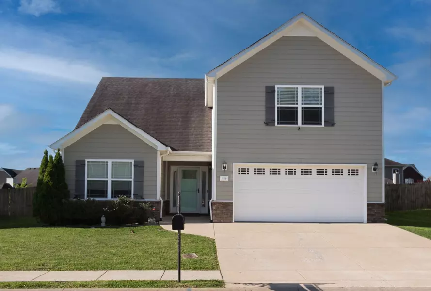 920 Cherry Blossom Ln, Clarksville, TN 37040