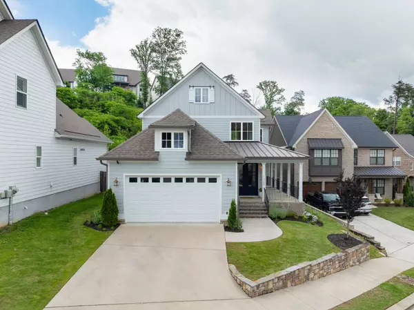 Chattanooga, TN 37405,1328 Carrington Way