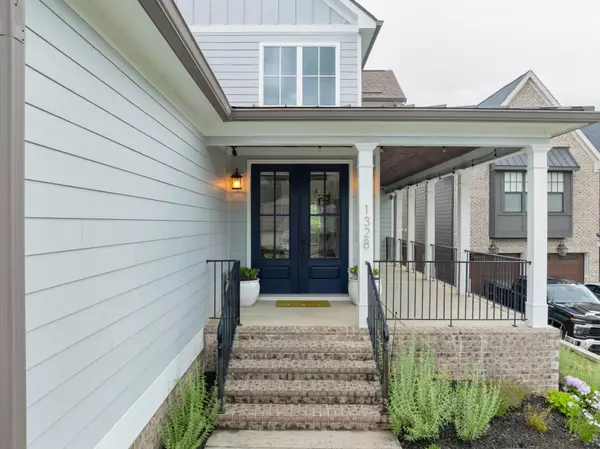 Chattanooga, TN 37405,1328 Carrington Way
