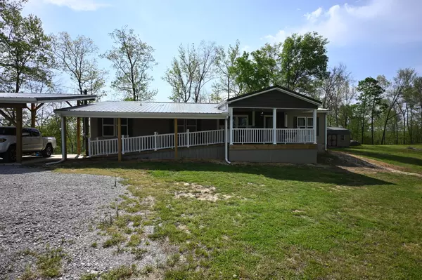 Linden, TN 37096,293 Horseshoe Bend Rd