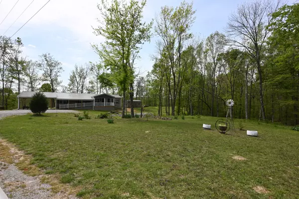 Linden, TN 37096,293 Horseshoe Bend Rd