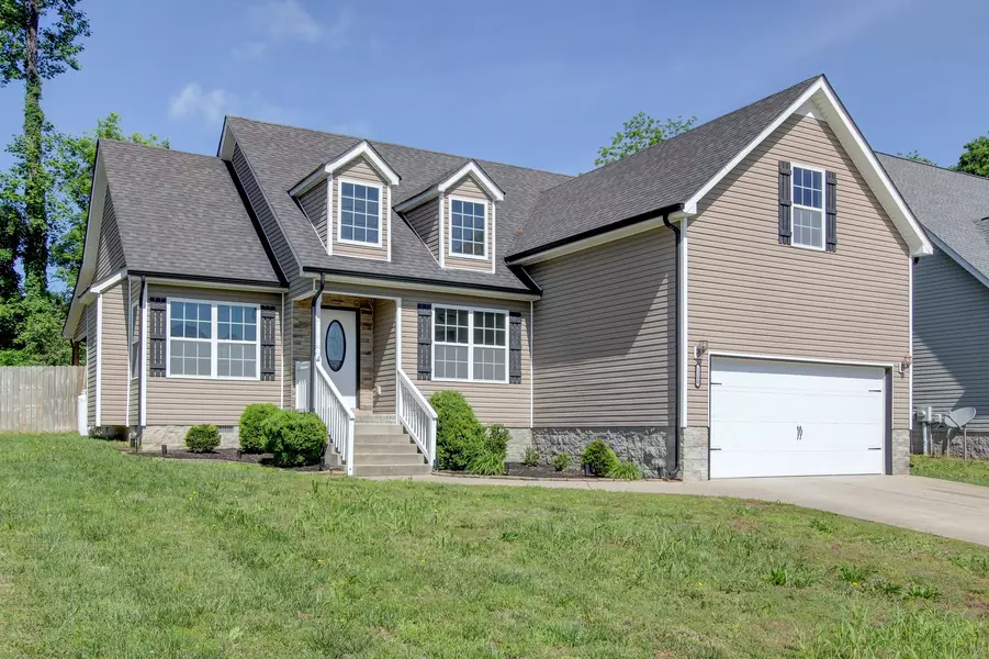 1200 Morstead Dr, Clarksville, TN 37042